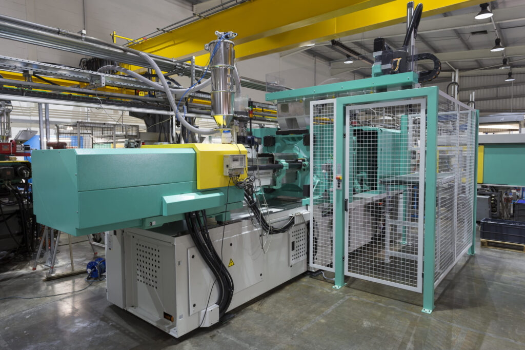 Partnering with Manufyn for Custom Injection Molding Excellence