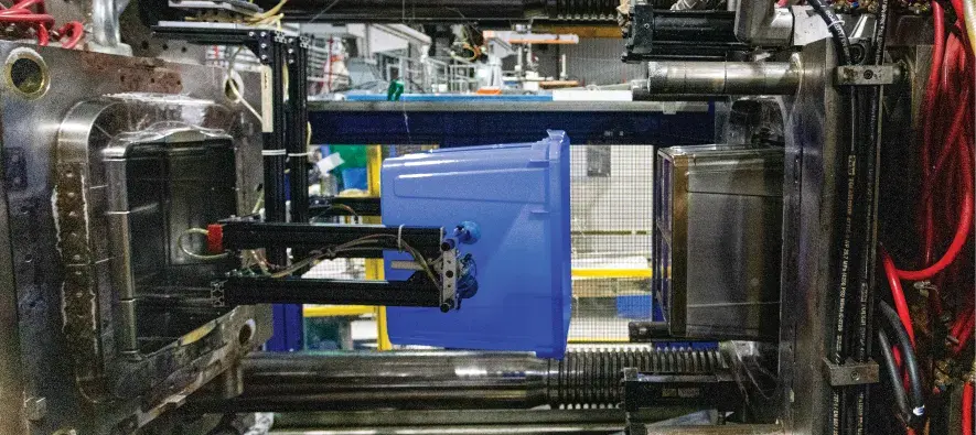 How Manufyn Delivers End-to-End Custom Injection Molding Services